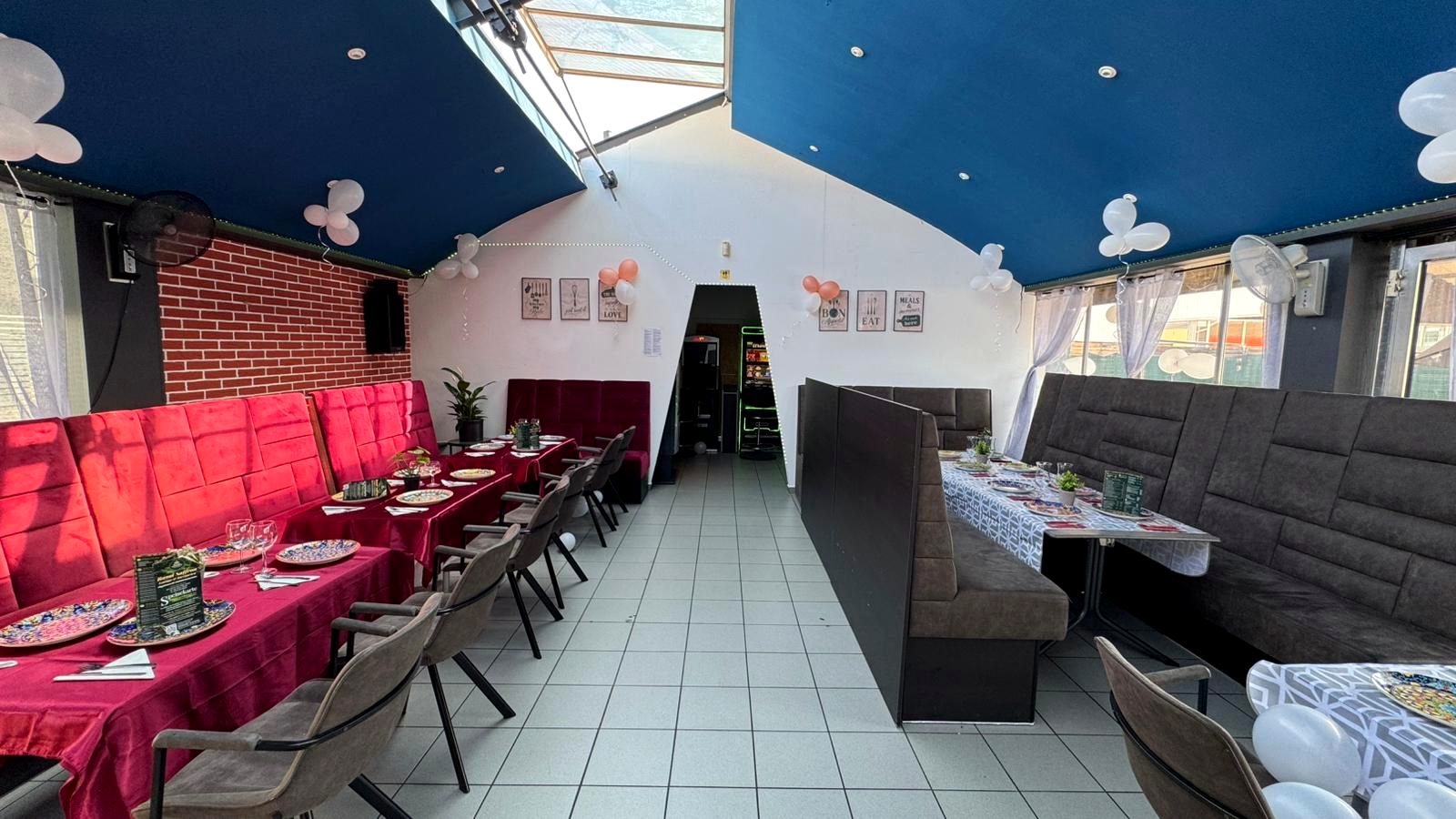 Gastraum des Royal Saffron in Bodenheim